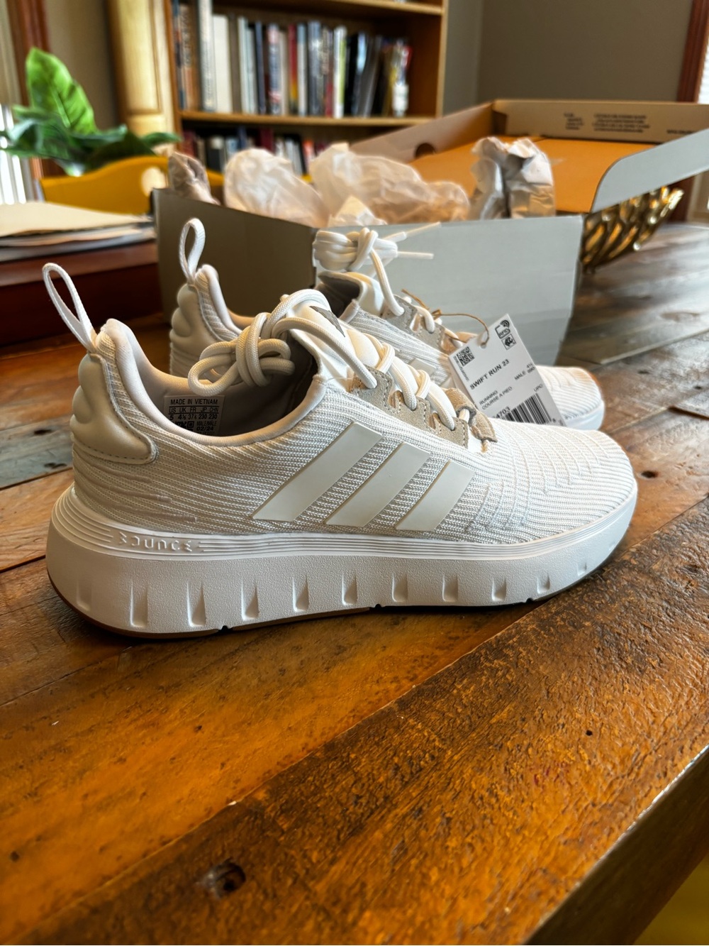 Adidas Swift Run 23 White Gum Sneakers NWT Size 5
